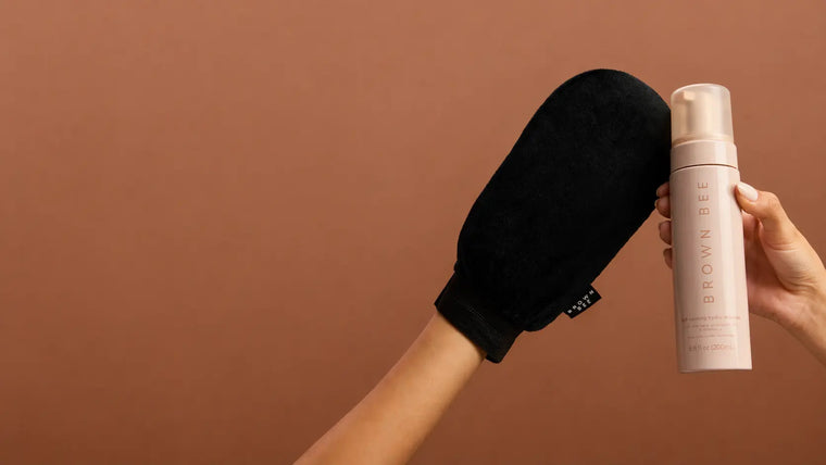 Brown Bee Self-Tanning Air Mousse next to the application mitt
