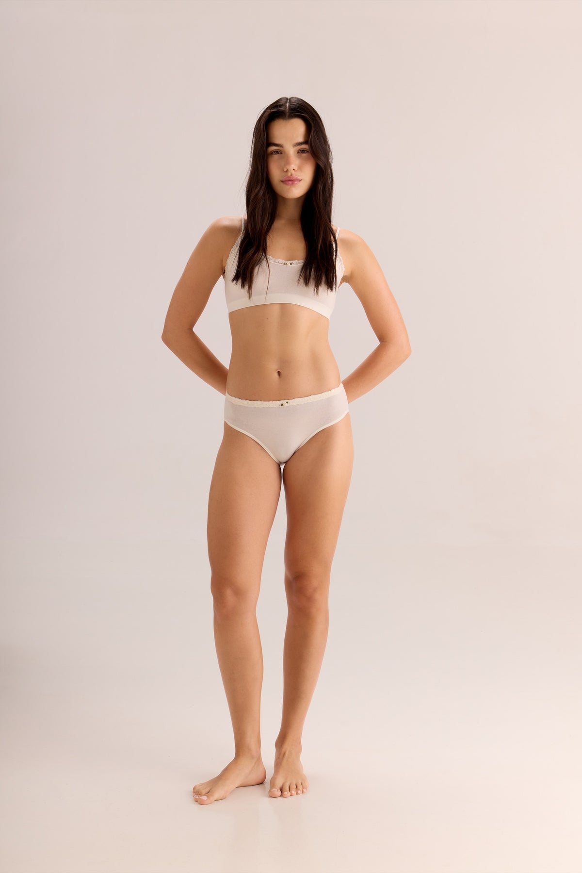 Before using Gradual Tan Daily Moisturizer — natural-looking sunless tan by Brown Bee